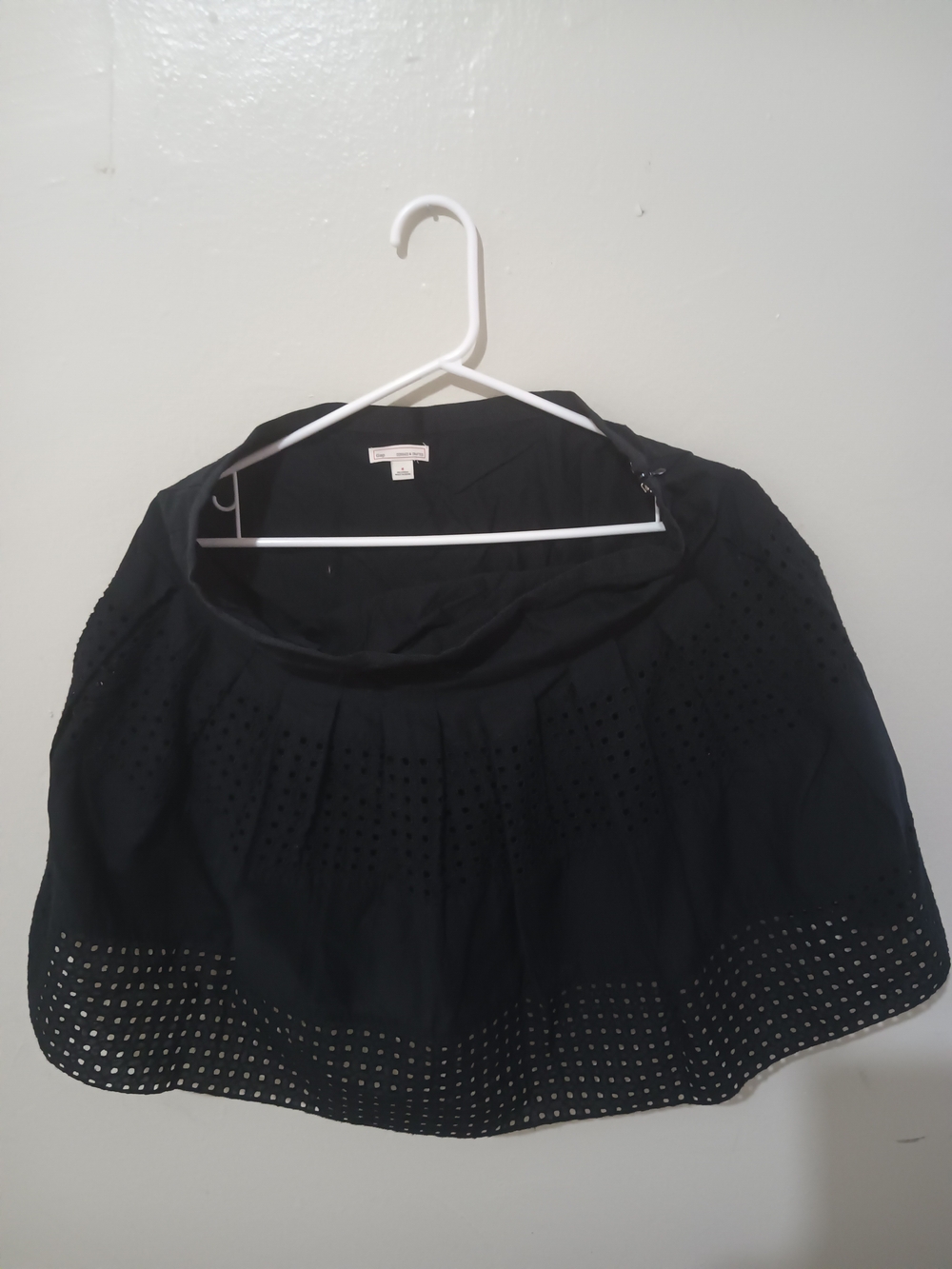 GAP Black Eyelet Pleated Mini Skirt